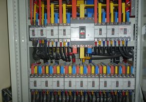 Tủ điện phân phối 11